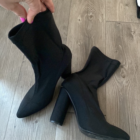 Black sock booties size 9 - Picture 3 of 7